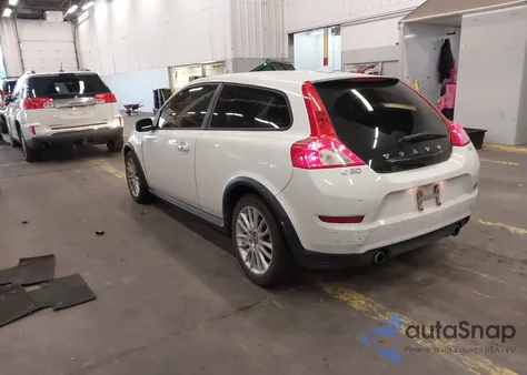 2012 Volvo C30 T5 from USA, damaged, VIN YV1672MK4C2280702